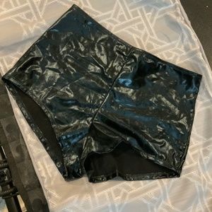 Shiny pu booty shorts